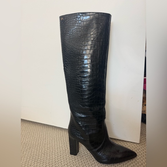 Chic Black Croc-Embossed Over the Knee Boots - Picture 3 of 3